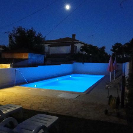 Apartment Pino Umag Exteriör bild